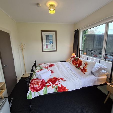 Central Masterton Sleepout 外观 照片